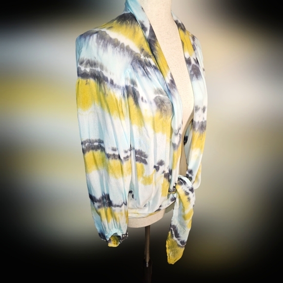 Young Fabulouse and Broke Super Soft and Light Tie-Dye Women's Summer Tie Top Md - Picture 1 of 10